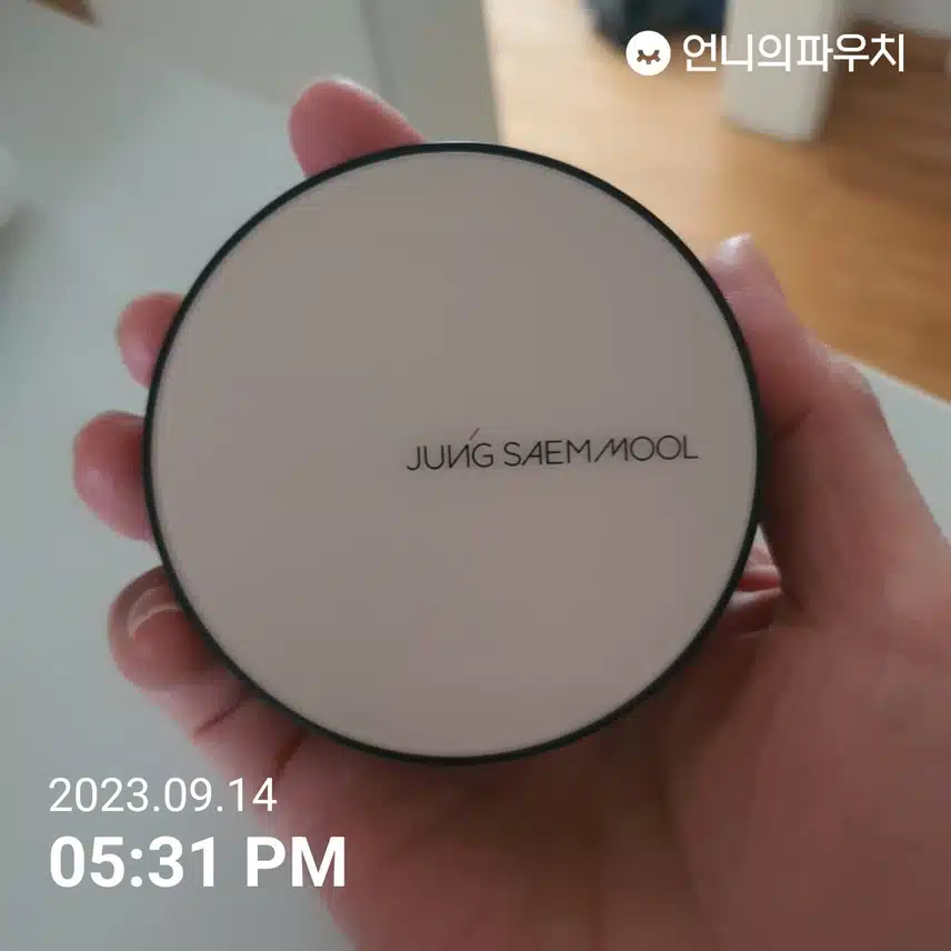 정샘물 에센셜 스킨 누더 롱웨어 쿠션 라이트
