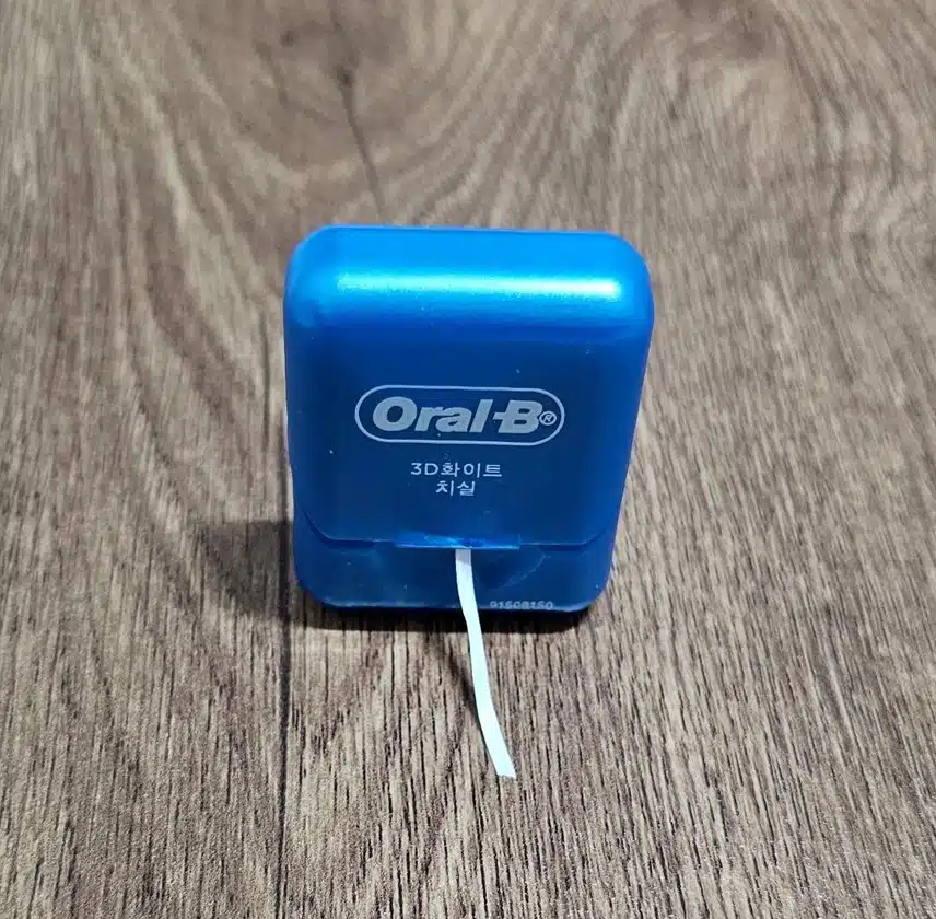 오랄비 3D 화이트 치실