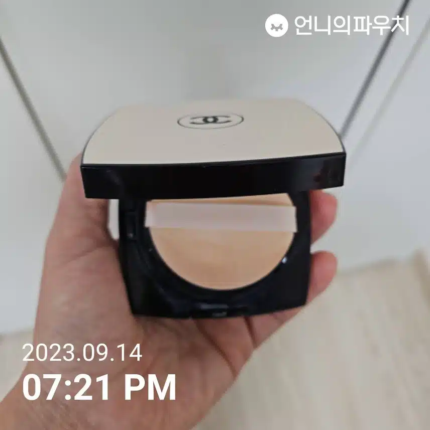 샤넬 레베쥬 뚜쉬 드 뗑 벨르 민 쿠션 B10