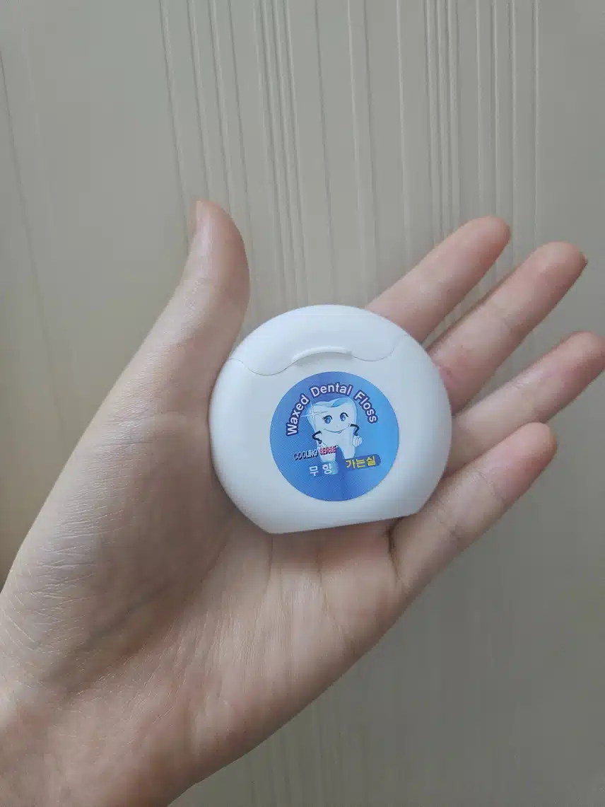 구강케어로 치실 필수!
