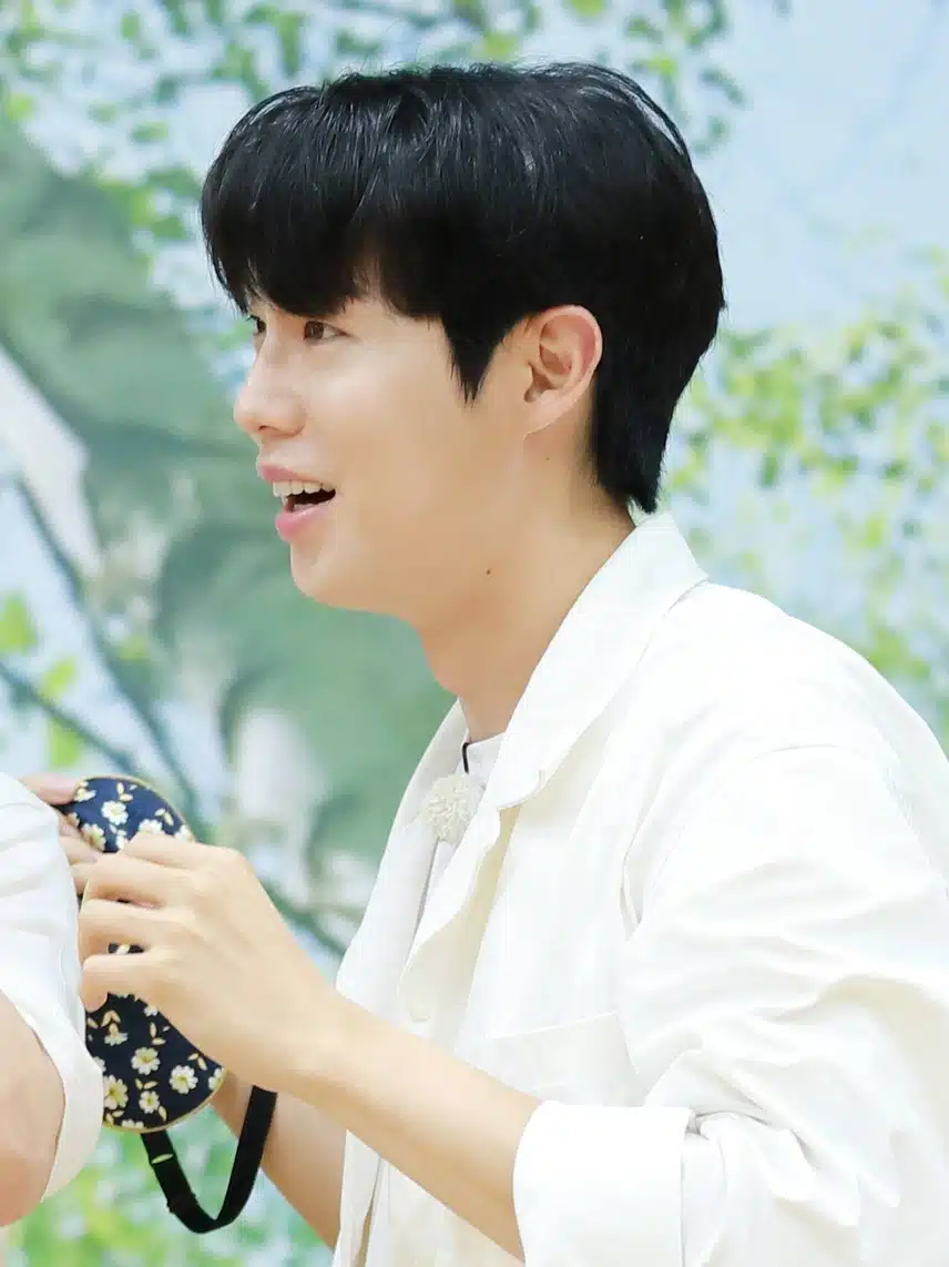 깜짝놀라는 모습도 귀여운 태진님^^