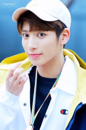 모아들의 투바투 최애는?