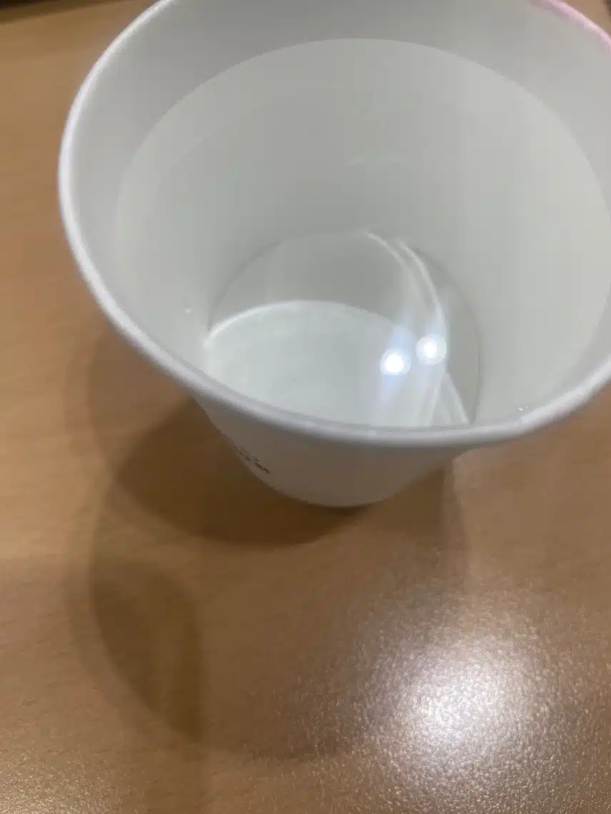 물 마셔요