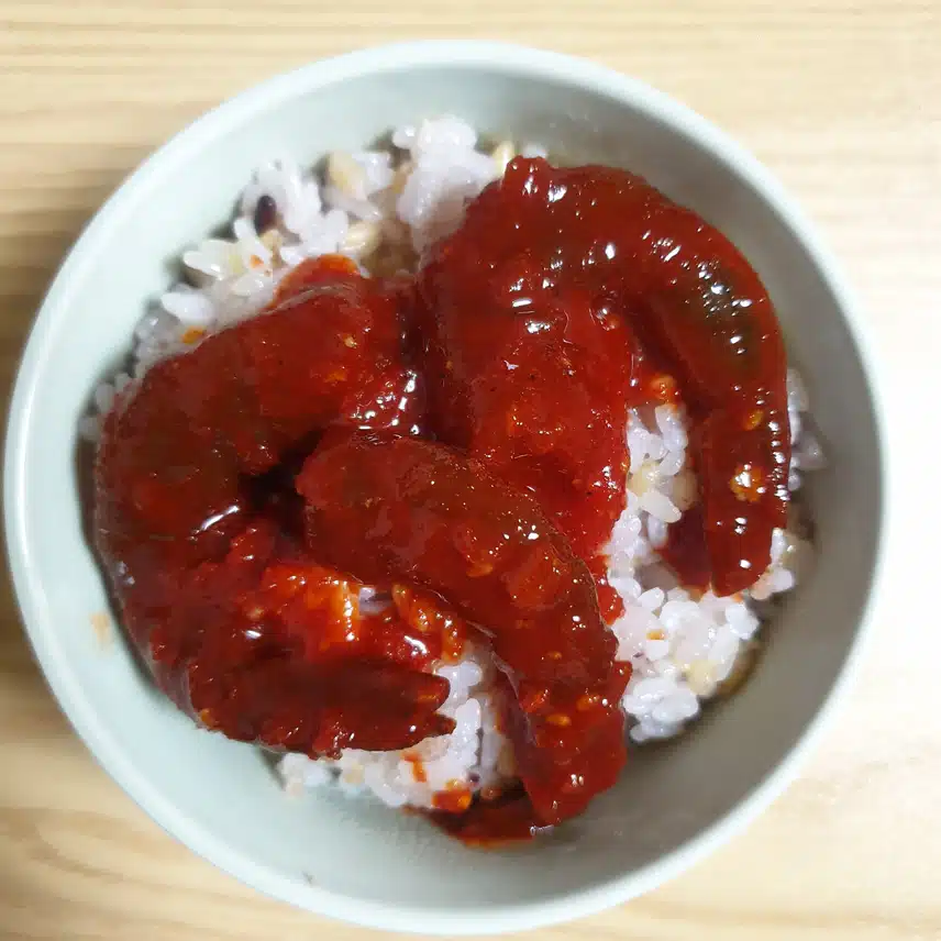 찐 밥도둑! 순살 양념 새우장.