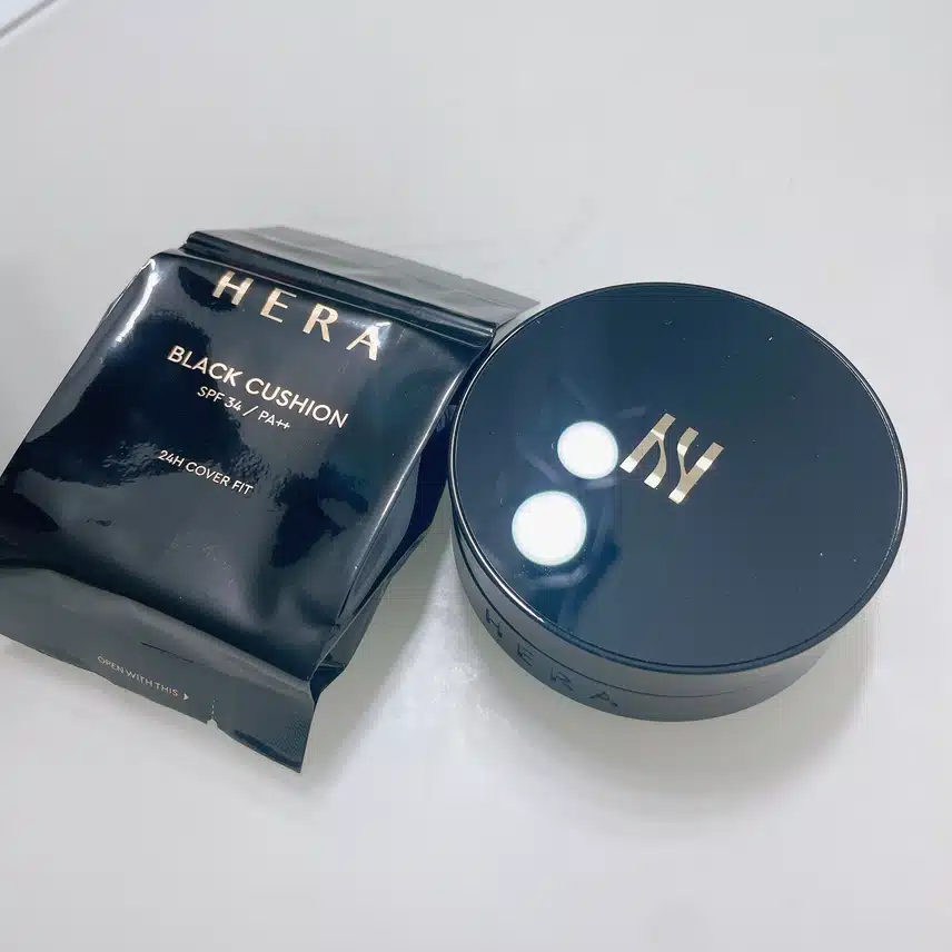 헤라 블랙쿠션