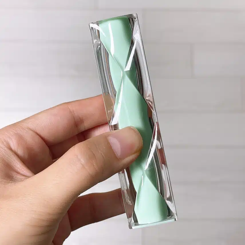 케이스가 좀 많이 큰 립밤ㅋㅋ