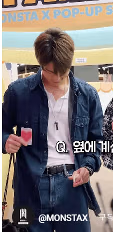 호루라기가 이렇게 멋진 악세사리엿나,..?
