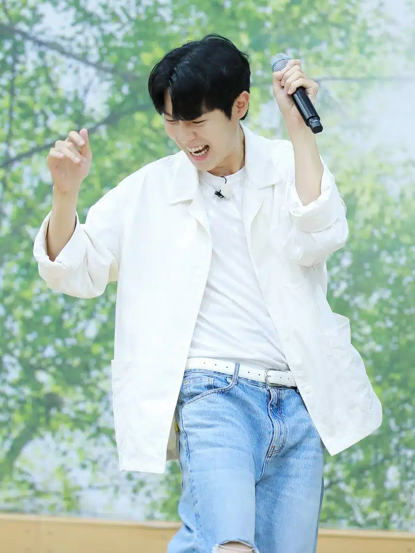 까불까불 귀요미 태진님^^