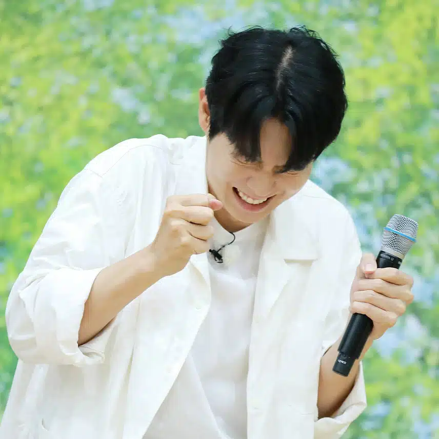까불까불 귀요미 태진님^^
