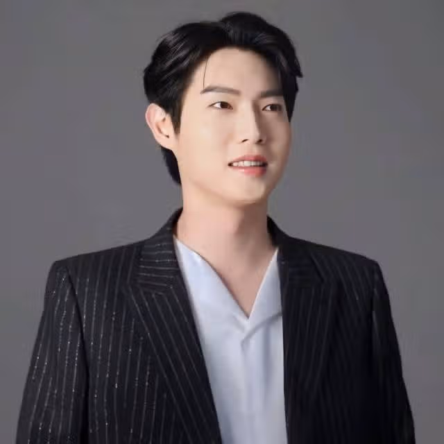 멋진 태진님 모습..멋지고 이쁘고.사랑스러워요