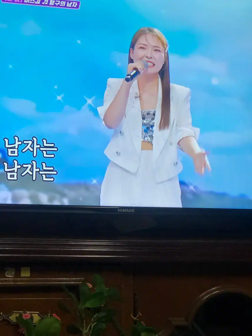 미스김님 오늘 착장 너무 예뻐요~~
