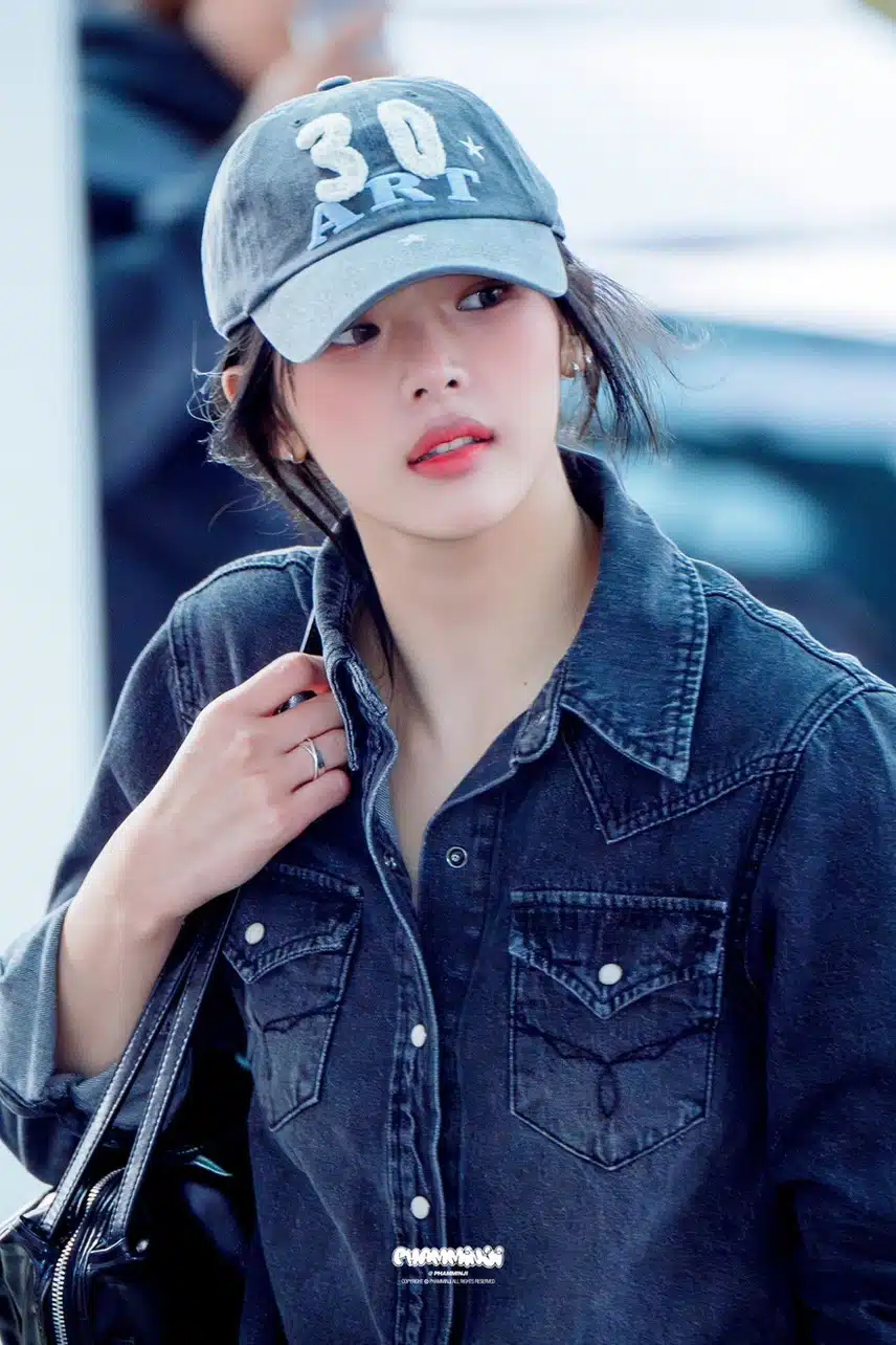 민지 공항 패션 너무 편해보여요