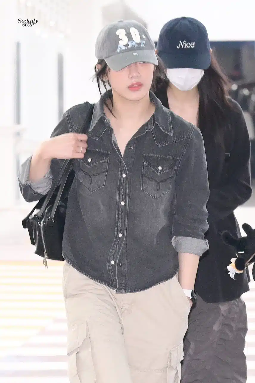 민지 공항 패션 너무 편해보여요