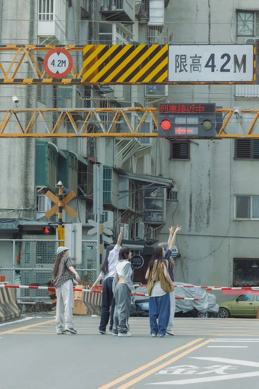 새로뜬 하우스윗 컨포 미쳣다