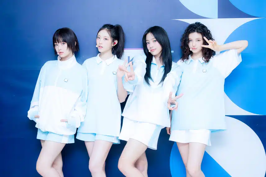 뉴진스 오늘 인기가요 버블검 착장 