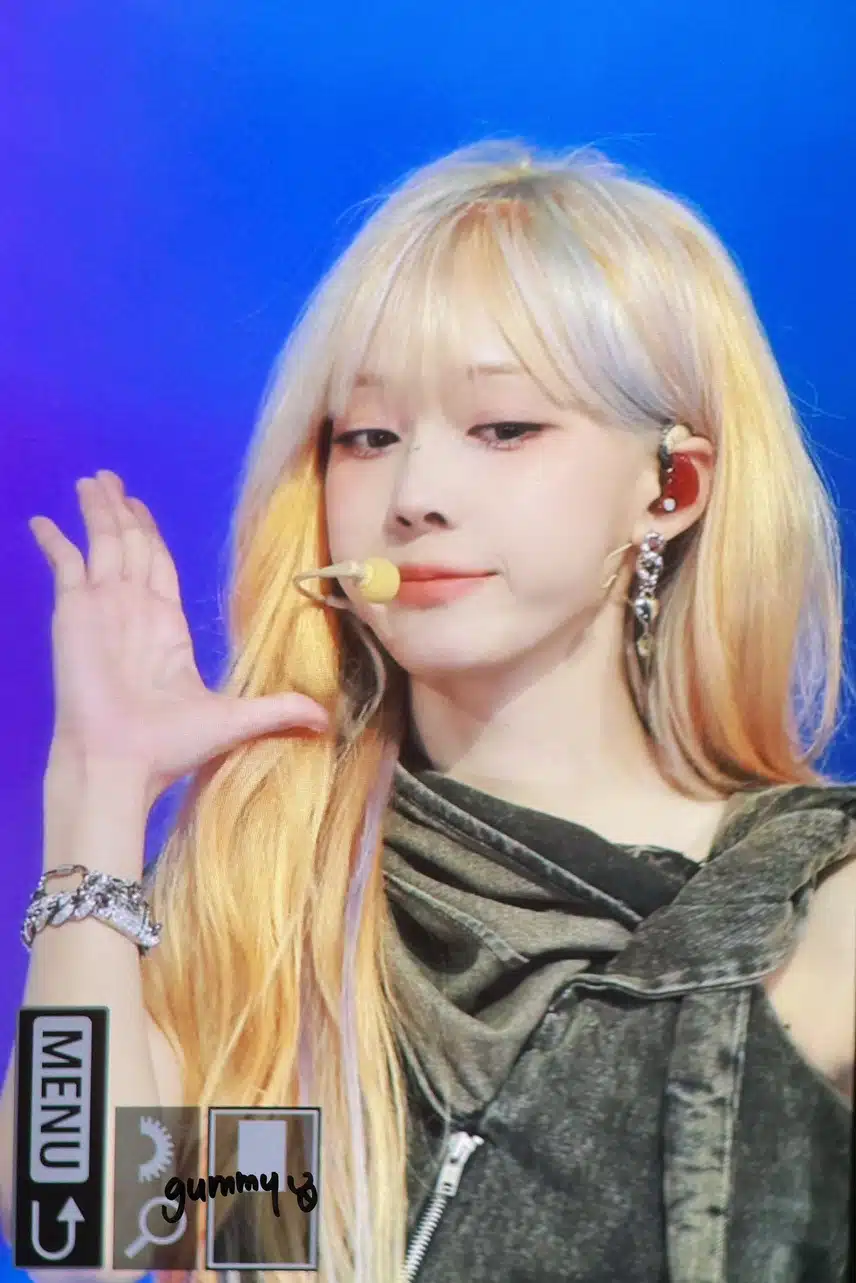 오늘 금발 풀뱅으로 난리난 윈터 프리뷰.jpg
