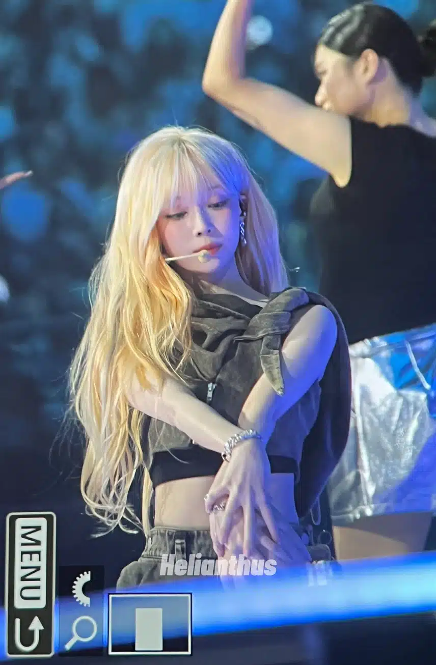 오늘 금발 풀뱅으로 난리난 윈터 프리뷰.jpg