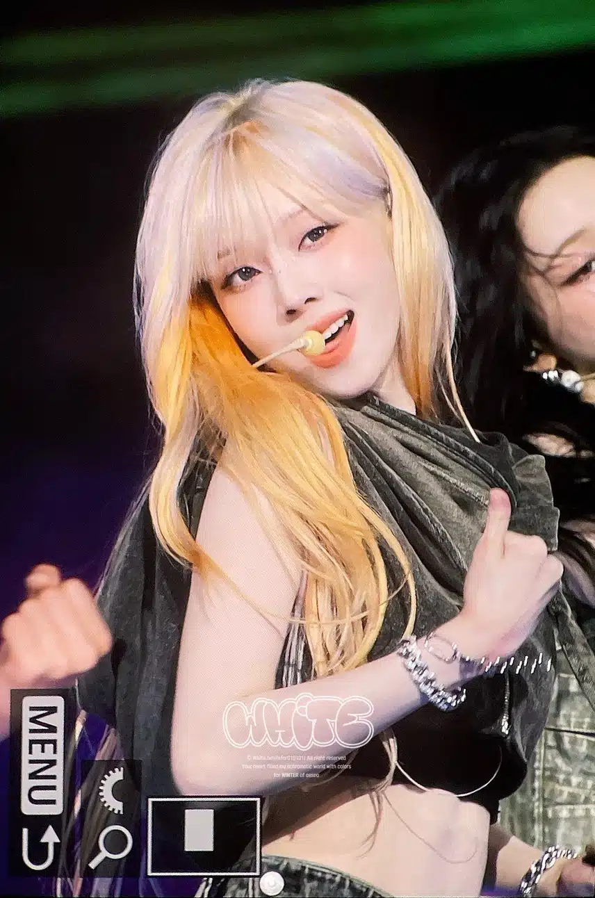 오늘 금발 풀뱅으로 난리난 윈터 프리뷰.jpg