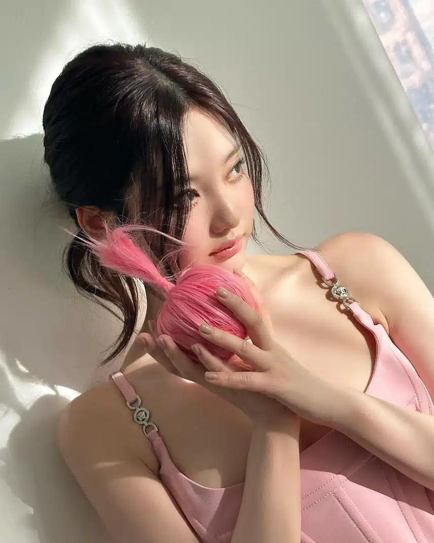 베르사체 앰버서더 닝닝