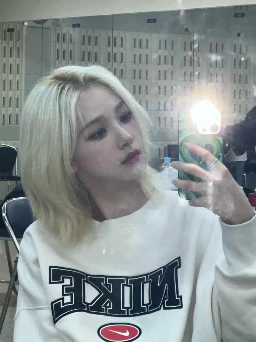 금발+단발 다시 보고싶은 카리나
