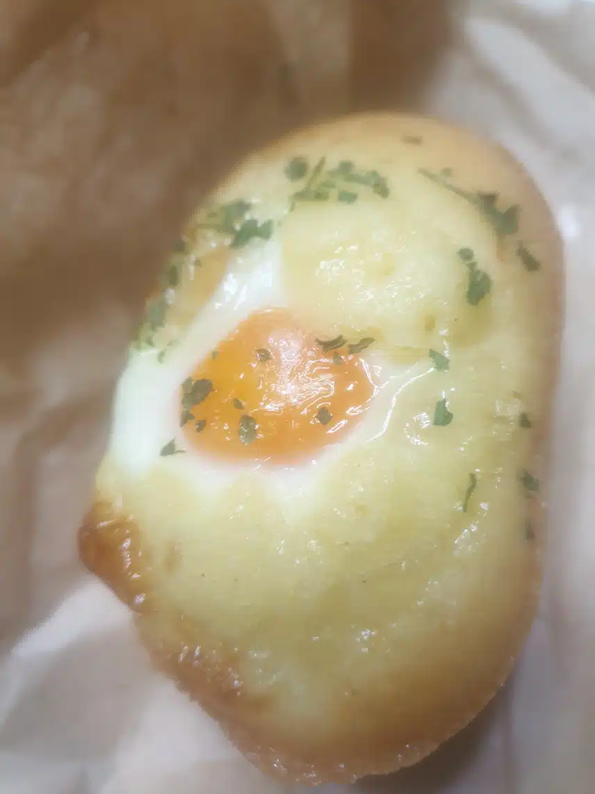 카페에서 계란빵