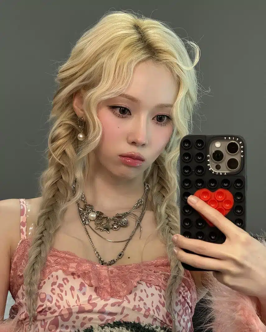 핑크공주 그자체라고 난리난 윈터 셀카🩷