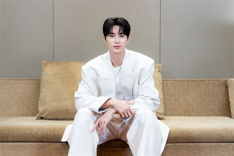 화이트슈트 천사세요?🤍