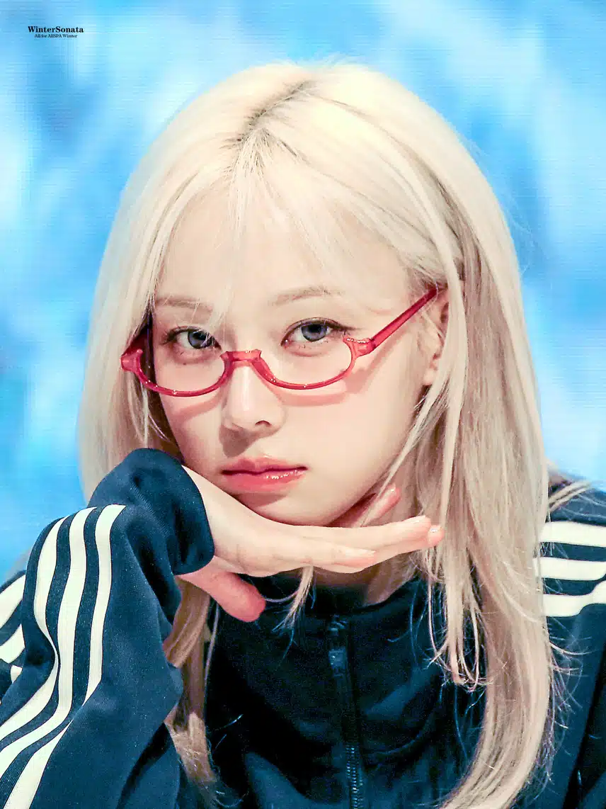 윈터 블랙안경vs레드안경