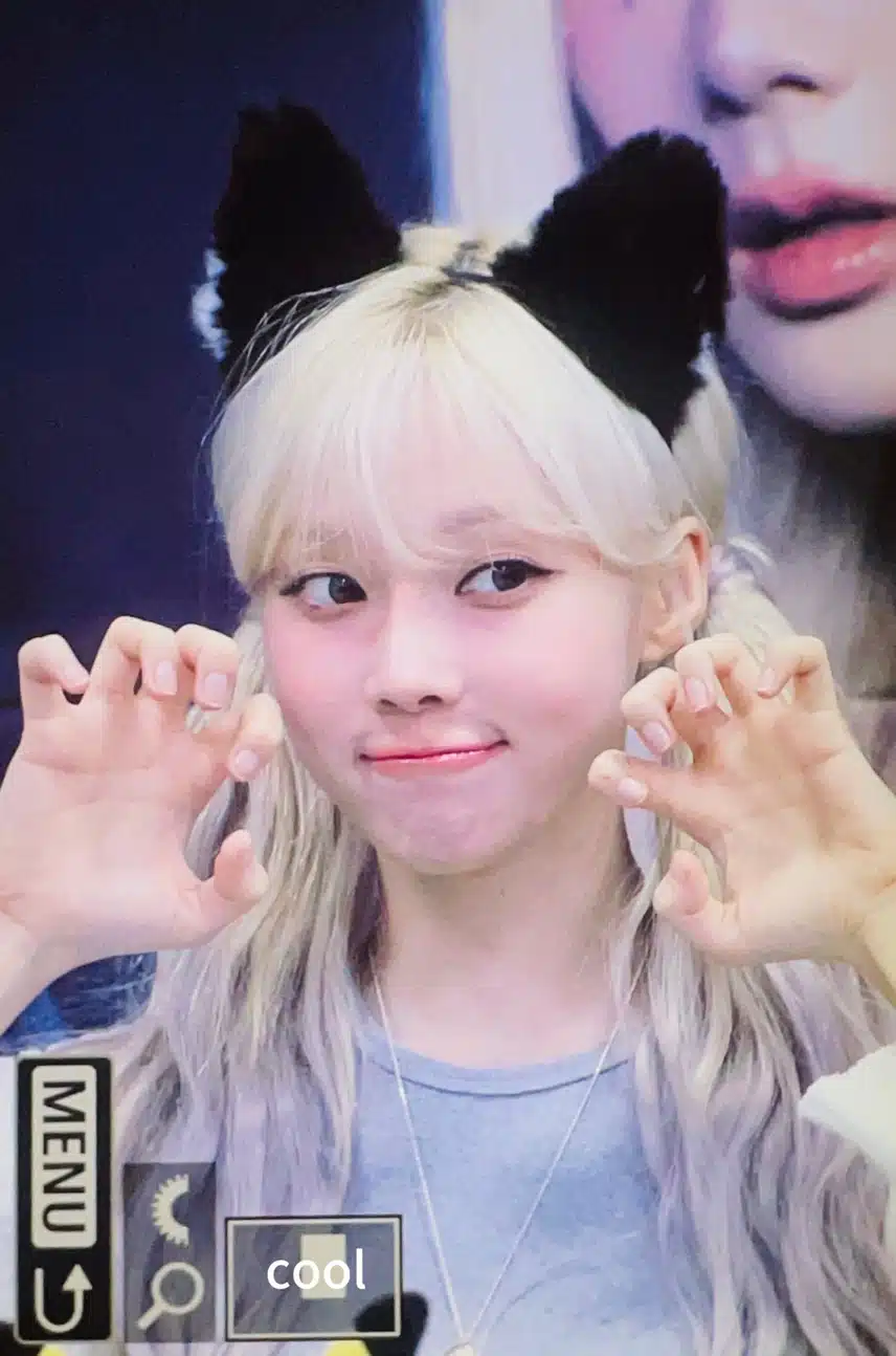 윈터 오늘 약간 고양이같아