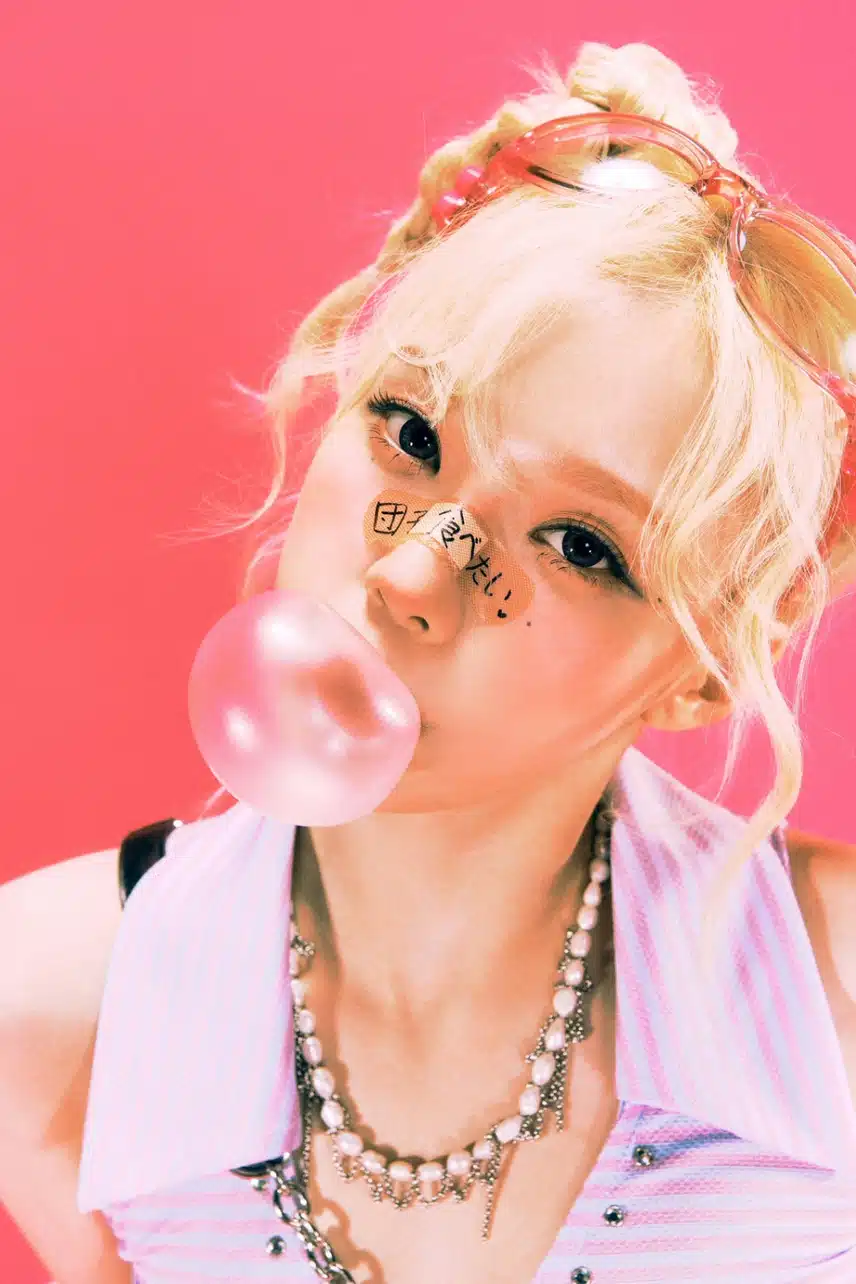윈터 일본싱글 ‘Hot Mess’ 티저이미지