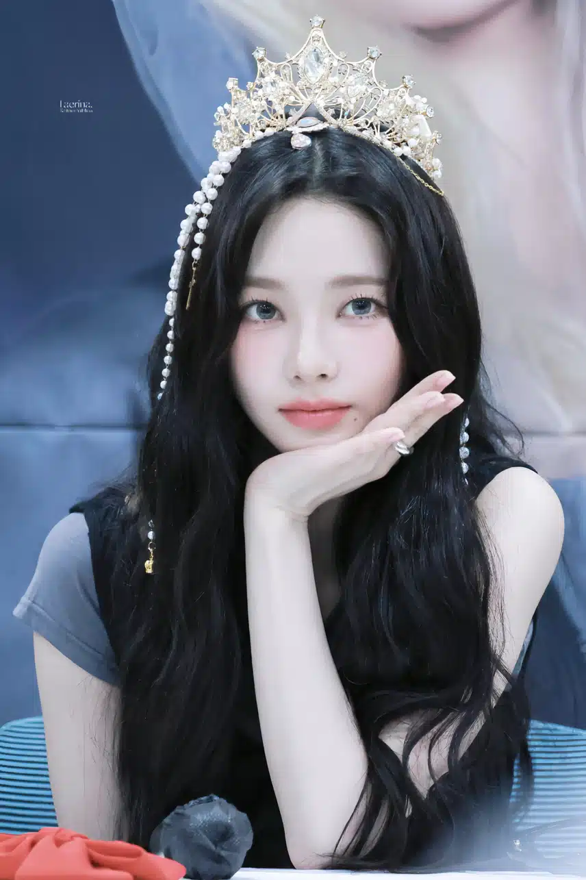 왕관도 너무 고져스한 퀸카리나👑✨️