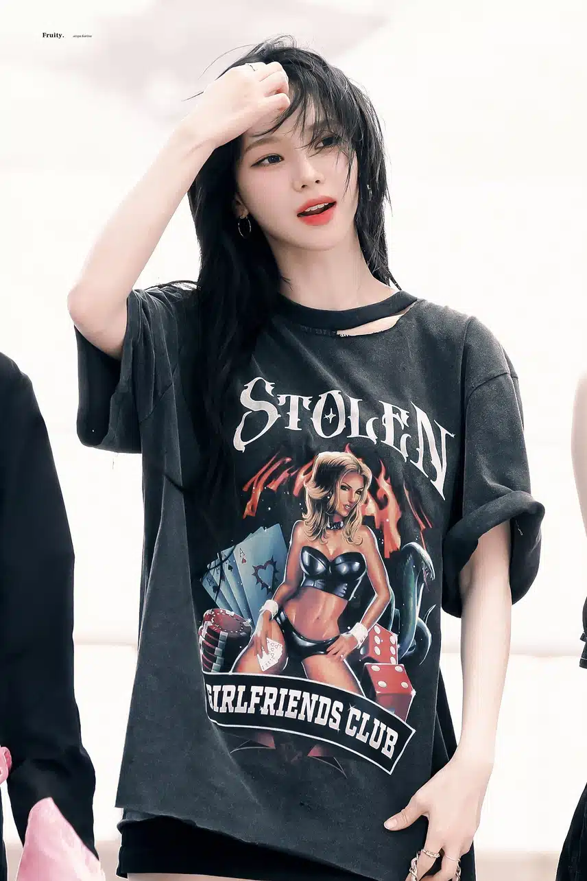 링귀걸이만 하면 폭룡적 핫걸이 된다는 카리나