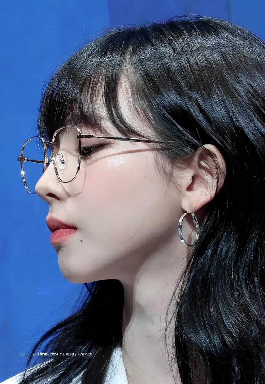 완벽한 옆선