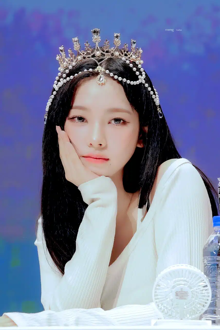 여신미 돋보 이는 카리나
