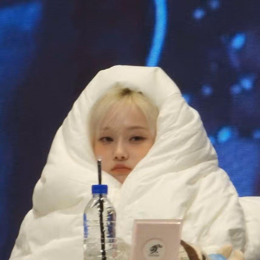 이 날 이불윈터 진짜 초귀여움🤍🤍