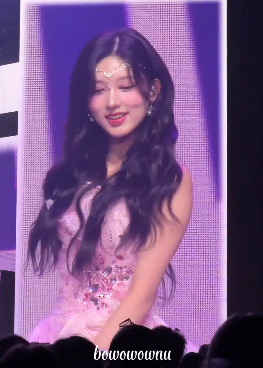 그리스로마신화에 나올것같은 느낌👀