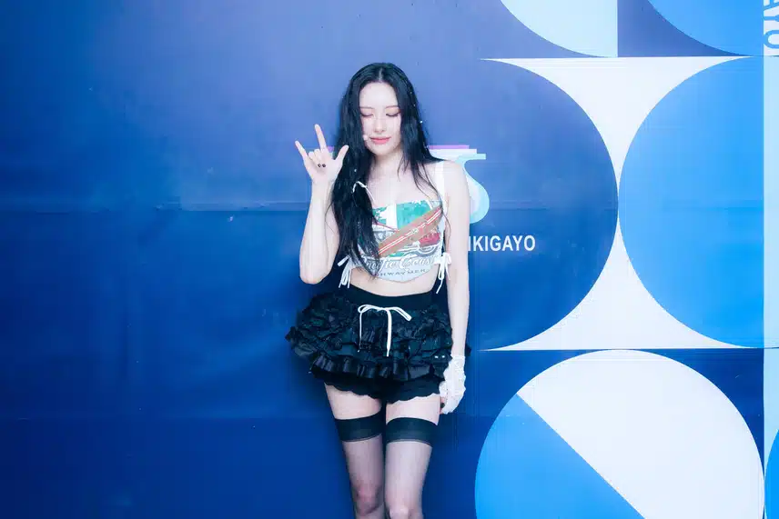 선미 오늘 인기가요 착장인가