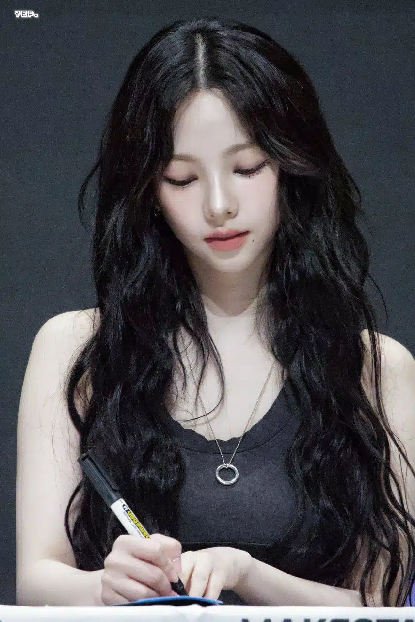 카리나 이런 분위기들이 너무좋아요💗