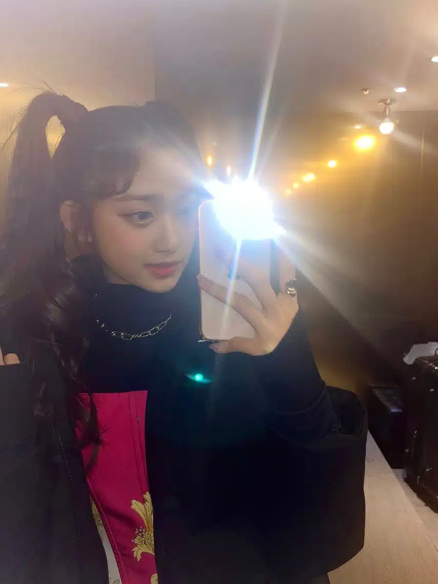 이서도 거울셀카 장인이야🪞💗