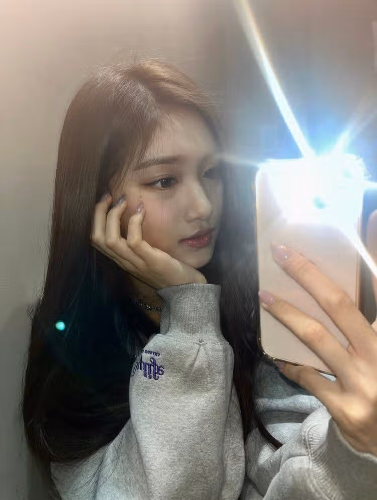 이서도 거울셀카 장인이야🪞💗