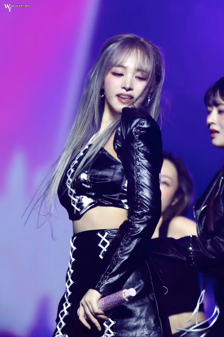블랙 리즈🖤 홀릴것같아요😵‍💫