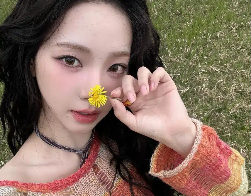 카리나와 꽃의 조합의 최고네요~