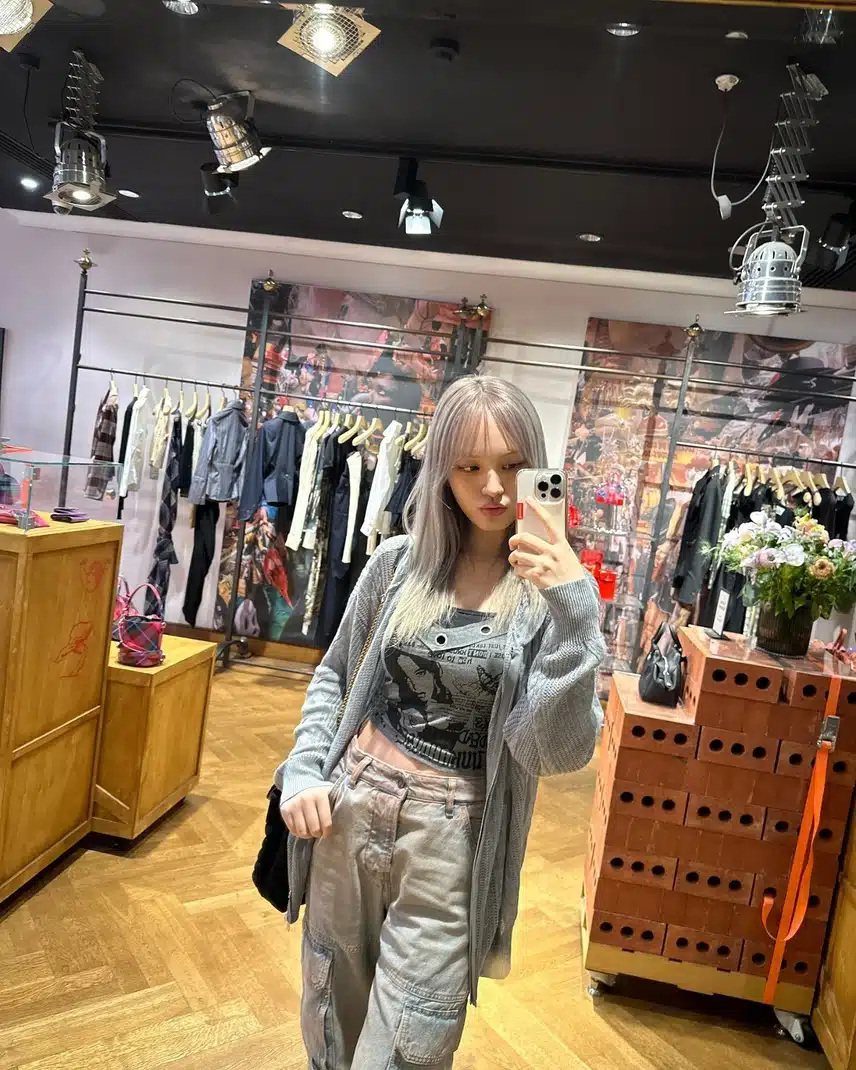 이서 거울셀카 왤케 이쁜건데?