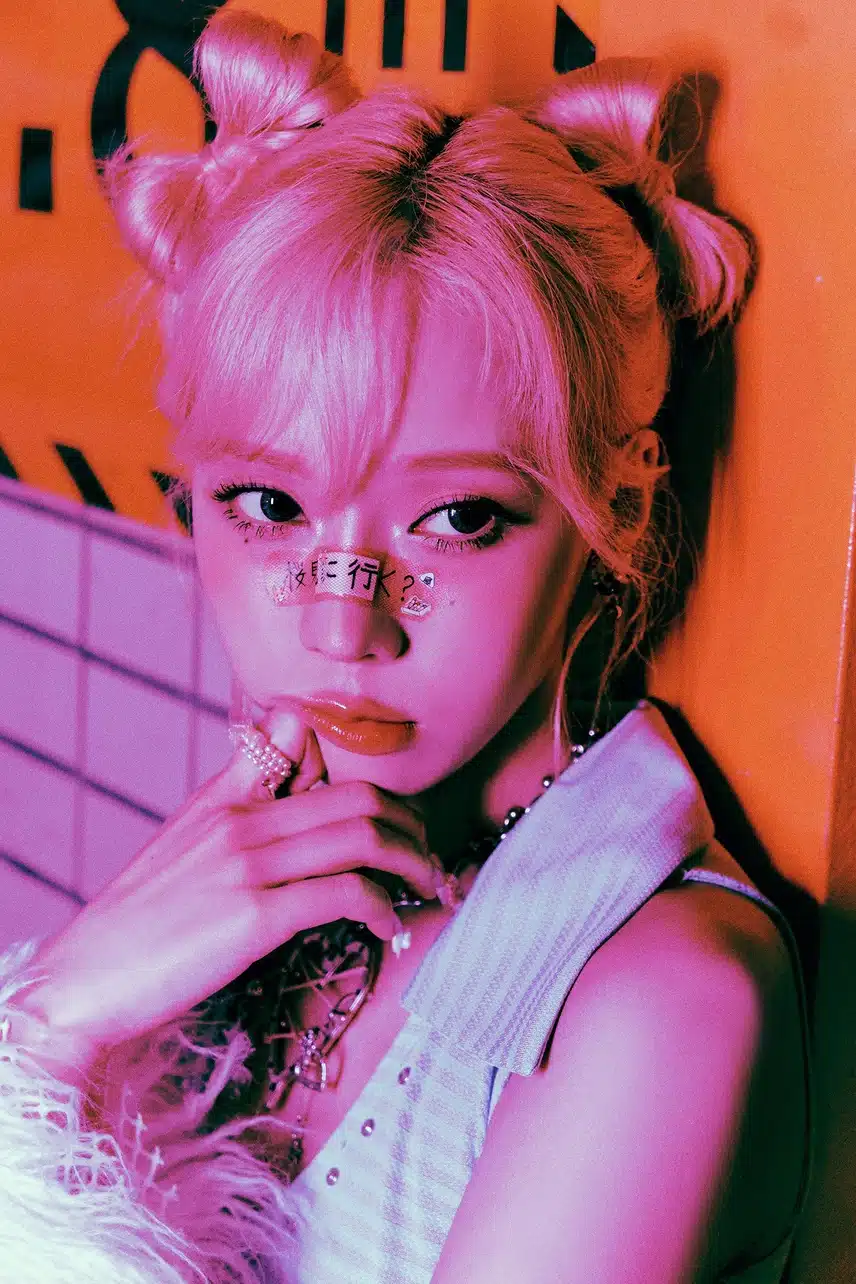 윈터 ‘Hot Mess’ Teaser Images