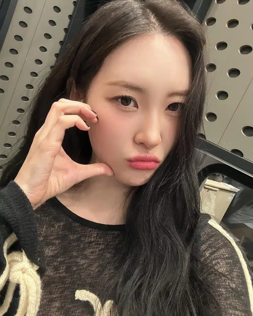 청하의 볼륨을 높여요 인스타 셀카📸