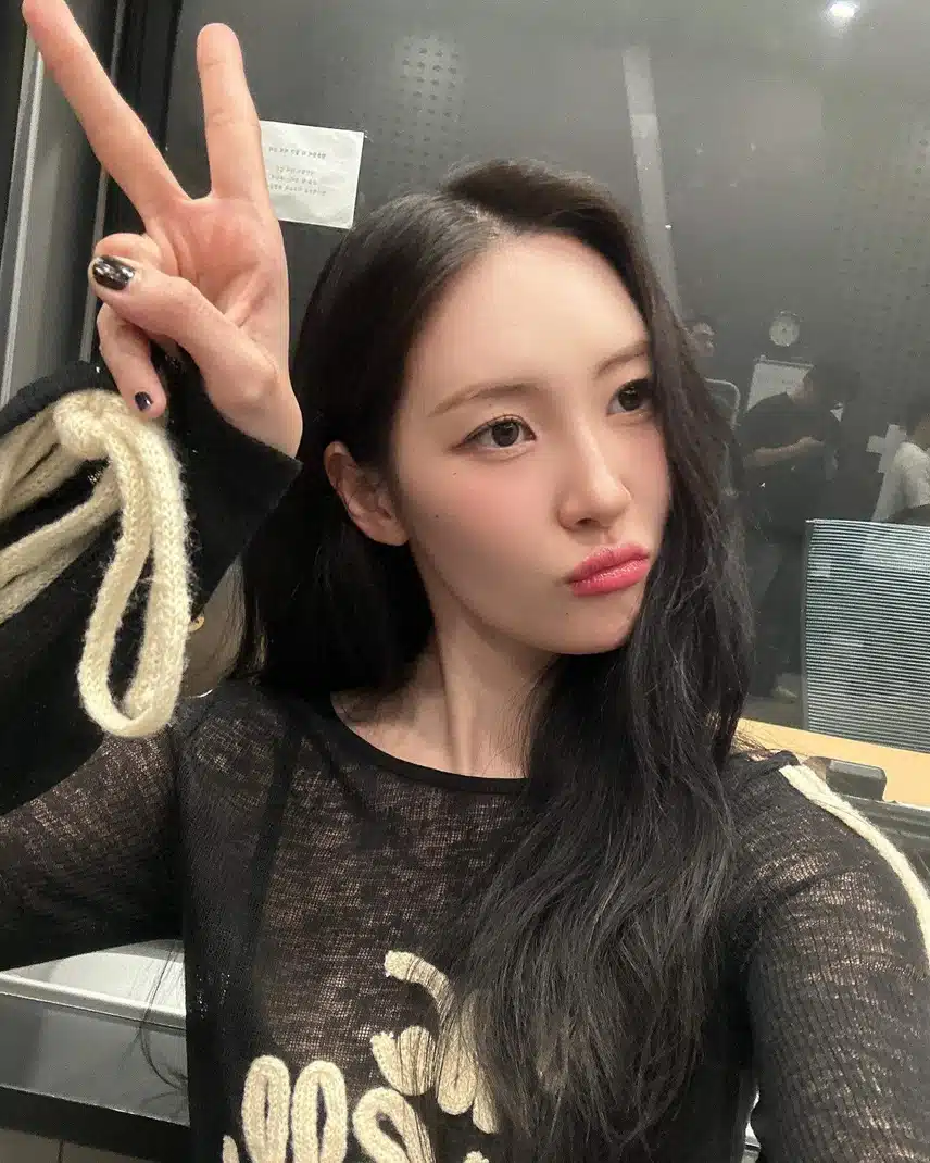청하의 볼륨을 높여요 인스타 셀카📸