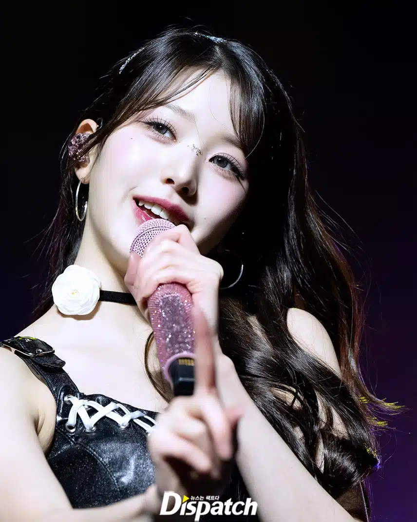 Jang Won-young en el momento del debut de Ive en Londres🩷