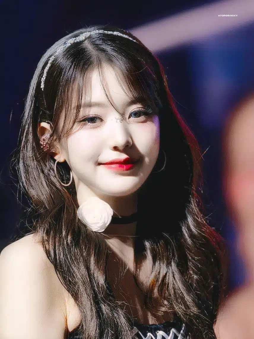 윙크하는 원영이 천년돌 모먼트💗✨️