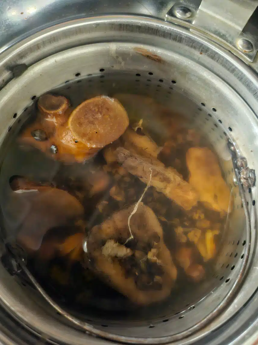 돼지감자,옥수수,보리차를 끓여 마셔요