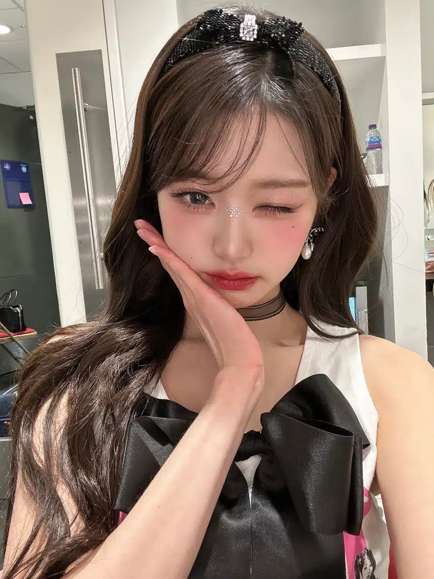 쿠로미 원영이 셀카💜🖤